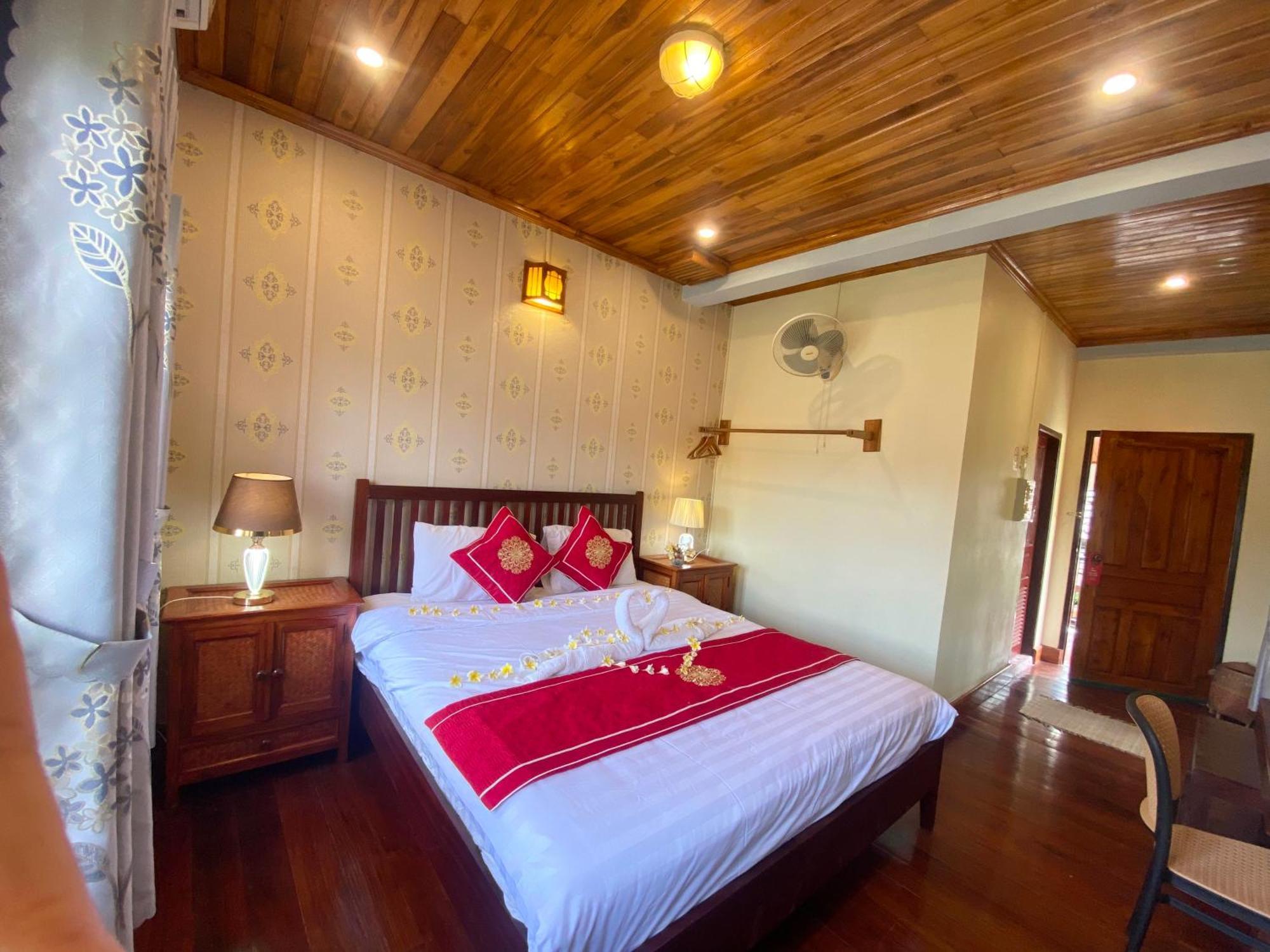 לואנג פרבאנג Golden Sun Boutique Hotel מראה חיצוני תמונה