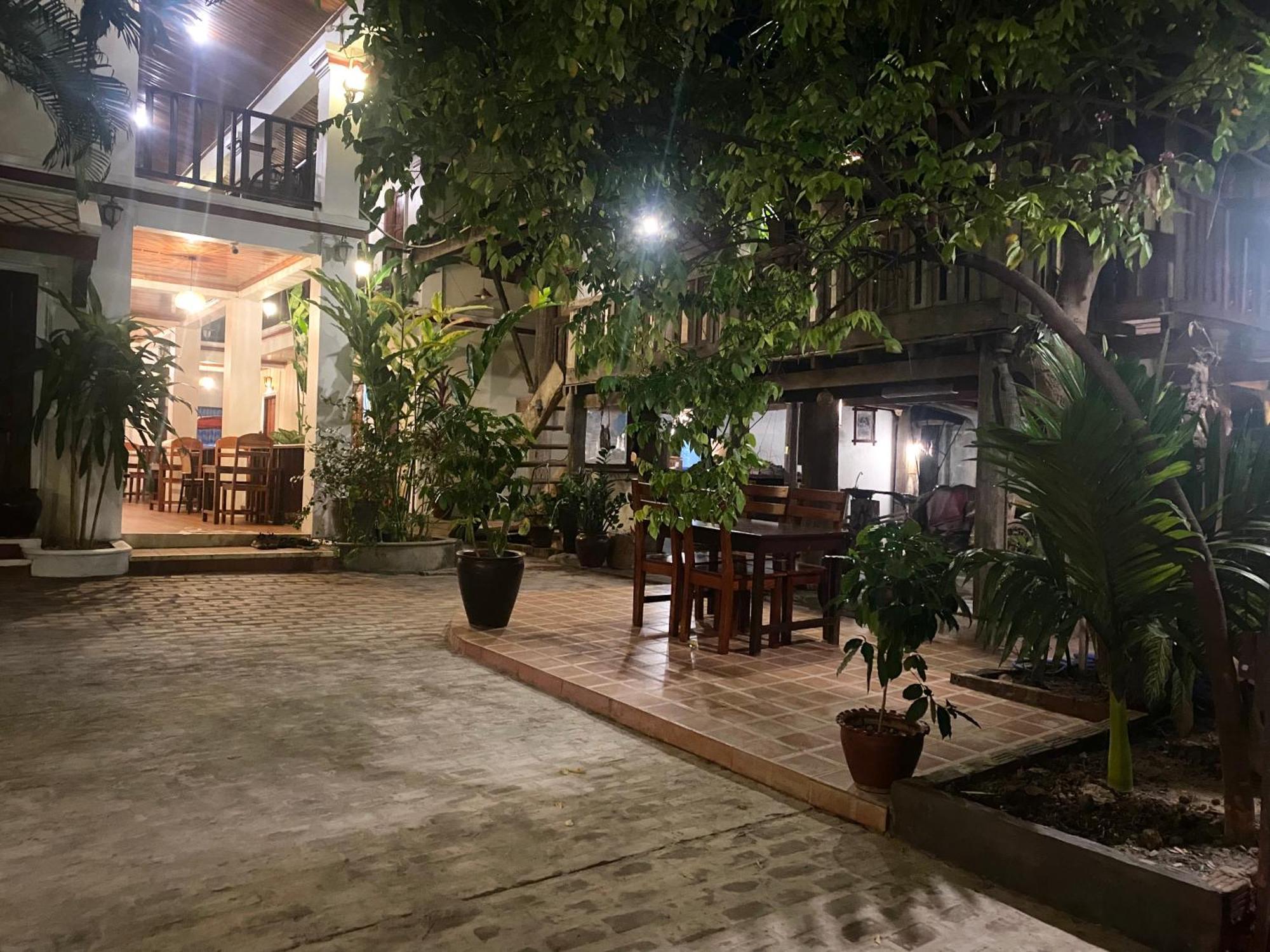 לואנג פרבאנג Golden Sun Boutique Hotel מראה חיצוני תמונה