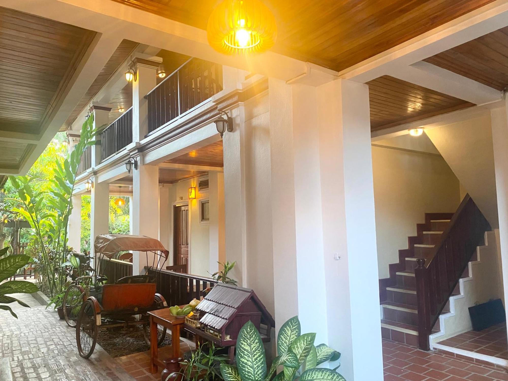 לואנג פרבאנג Golden Sun Boutique Hotel מראה חיצוני תמונה