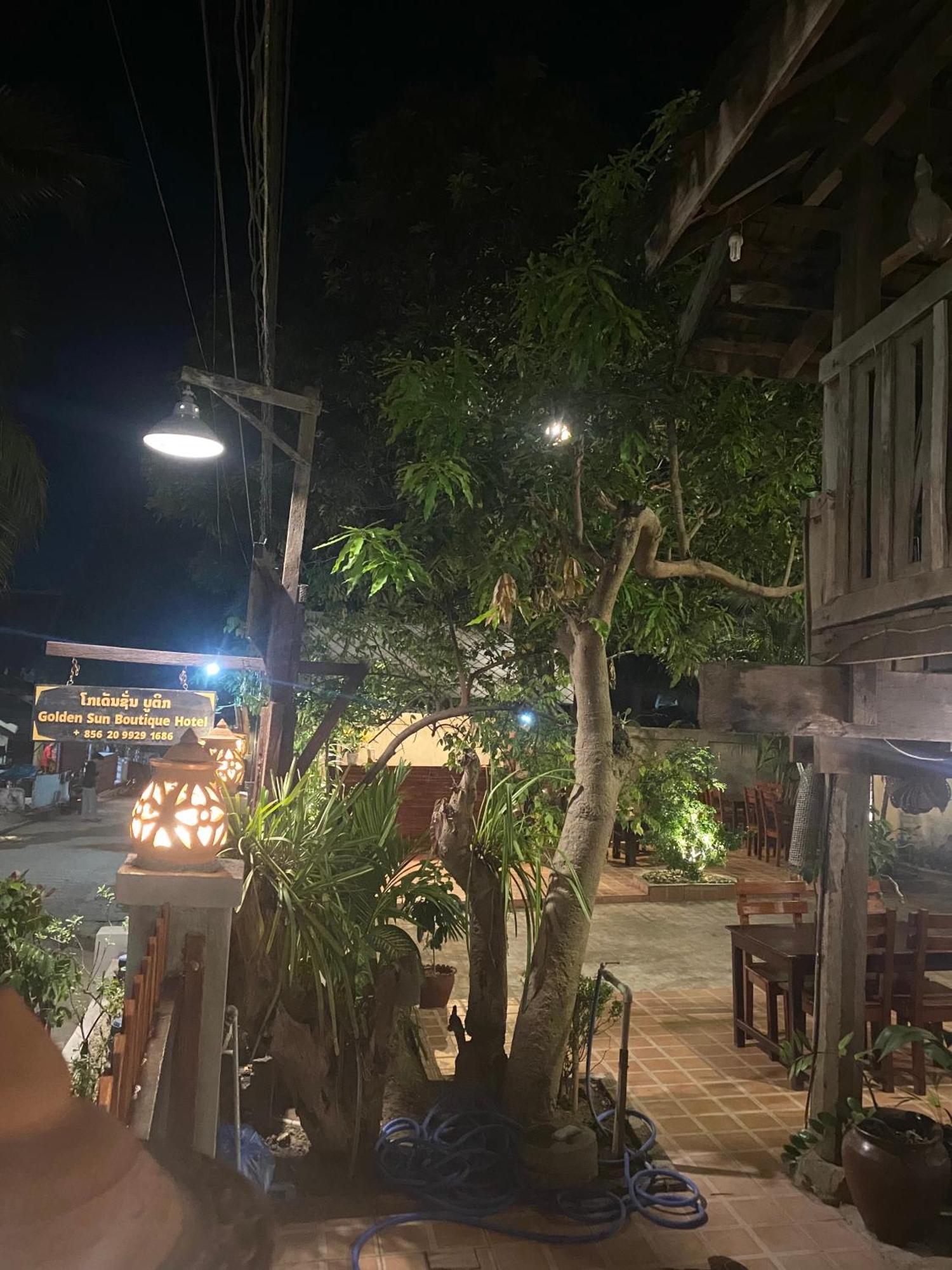 לואנג פרבאנג Golden Sun Boutique Hotel מראה חיצוני תמונה