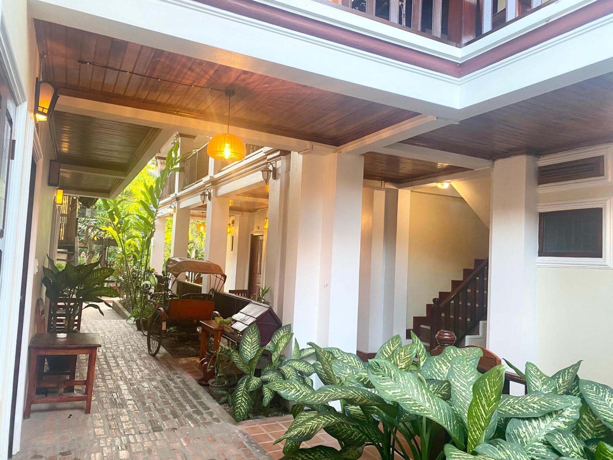 לואנג פרבאנג Golden Sun Boutique Hotel מראה חיצוני תמונה